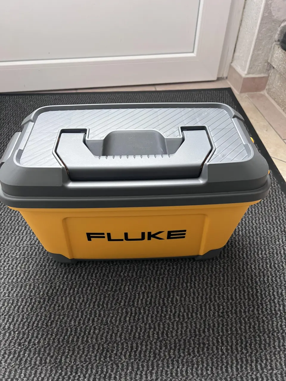 🔧 Investition in hochwertige Messgeräte für unsere Elektriker in Stadtoldendorf