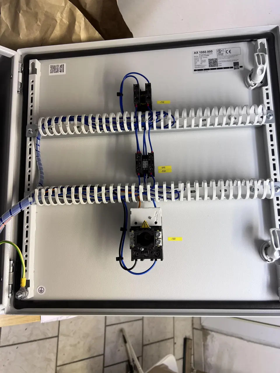 ⚡ Schaltschrankbau für Elektroinstallation in Hameln