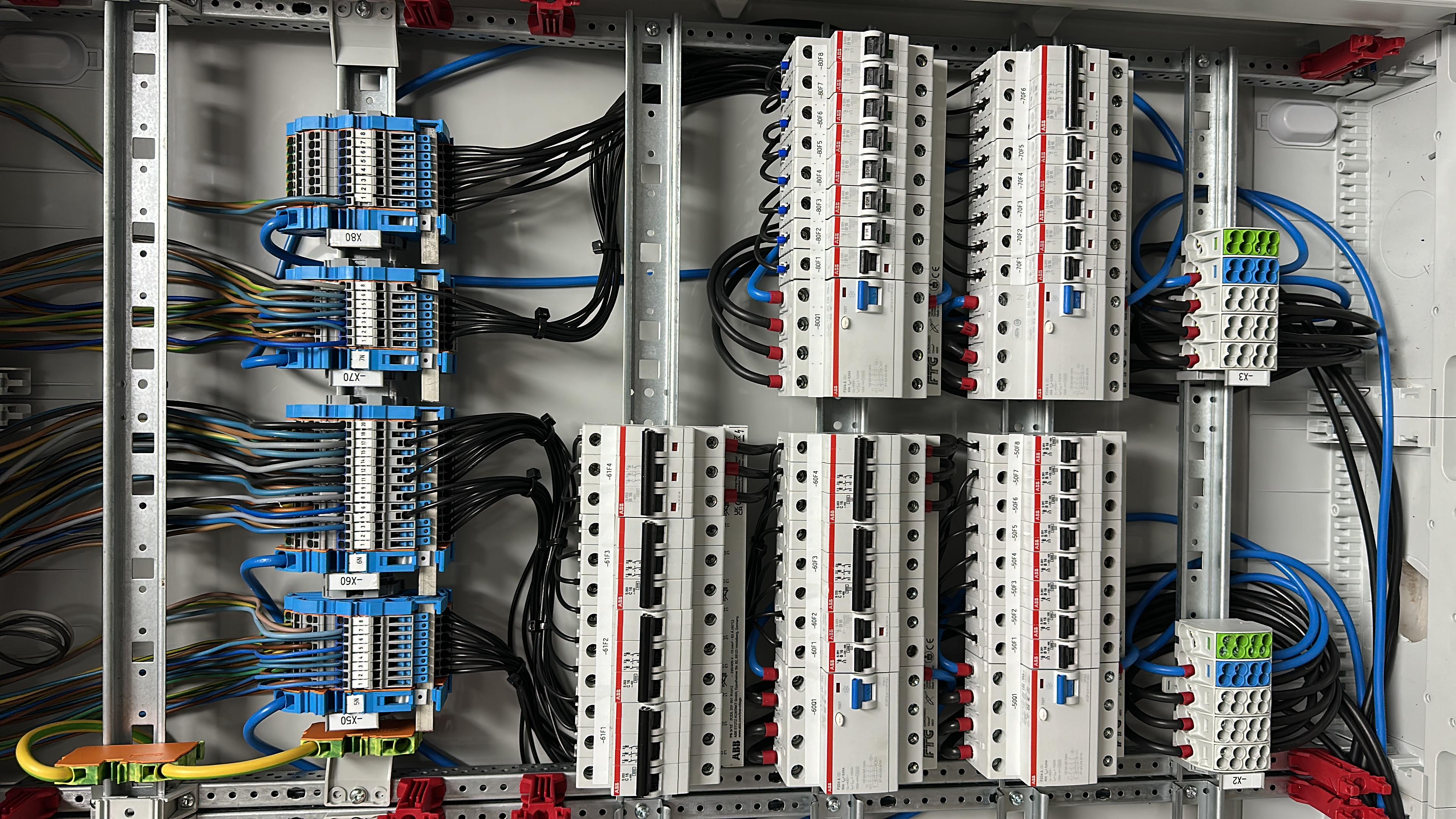 ⚡ Installation von Sicherungen in Stadtoldendorf